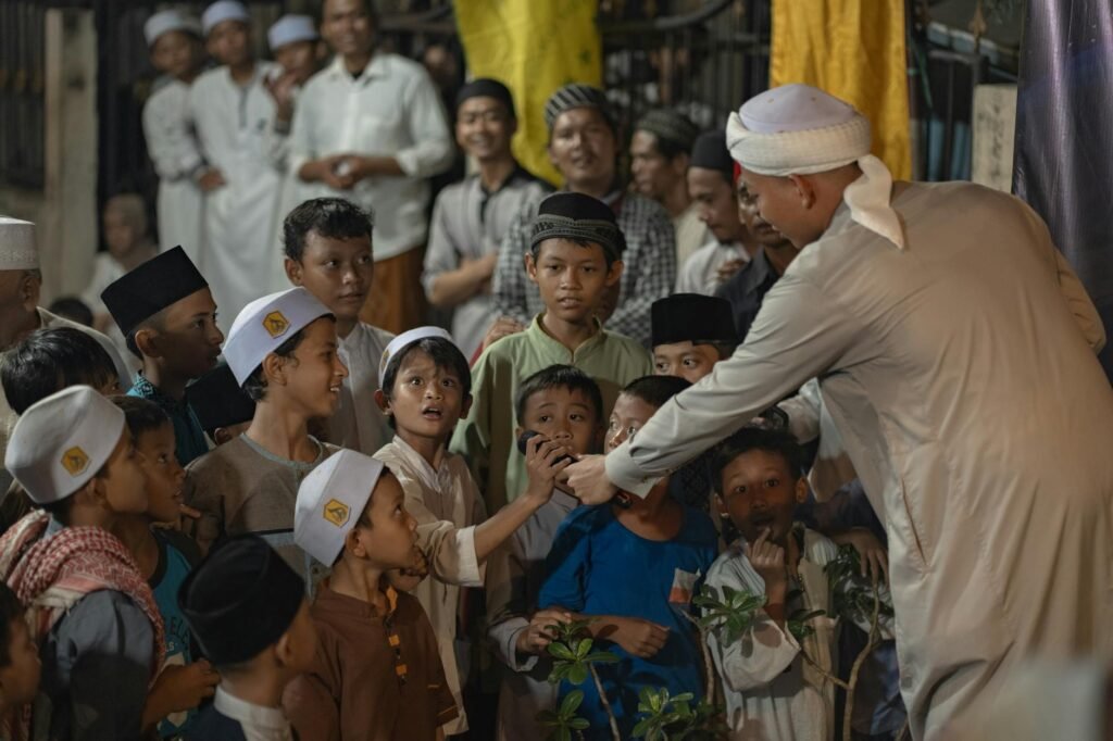 Peran Pesantren dalam Menggerakkan Ekonomi Masyarakat Madura: Kunci Kemandirian dan Pertumbuhan Lokal